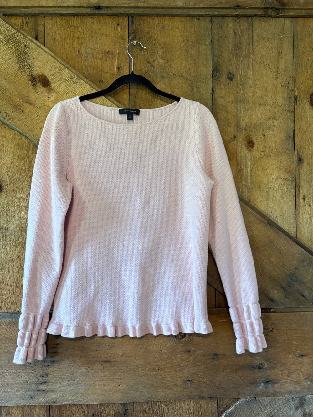 Ann Taylor Pale Pink Ruffle Hem Long Sleeve Textured Knit Top Women's Medium